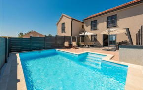 Beautiful home in Nin with Outdoor swimming pool, WiFi and 2 Bedrooms